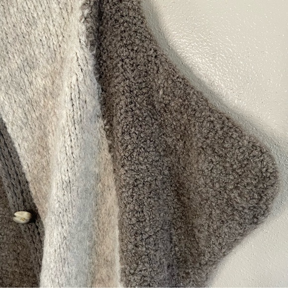 Anthropologie Sleeping on Snow, Wool Blend, Two-Tone Slouchy Sweater Vest - Picture 15 of 15
